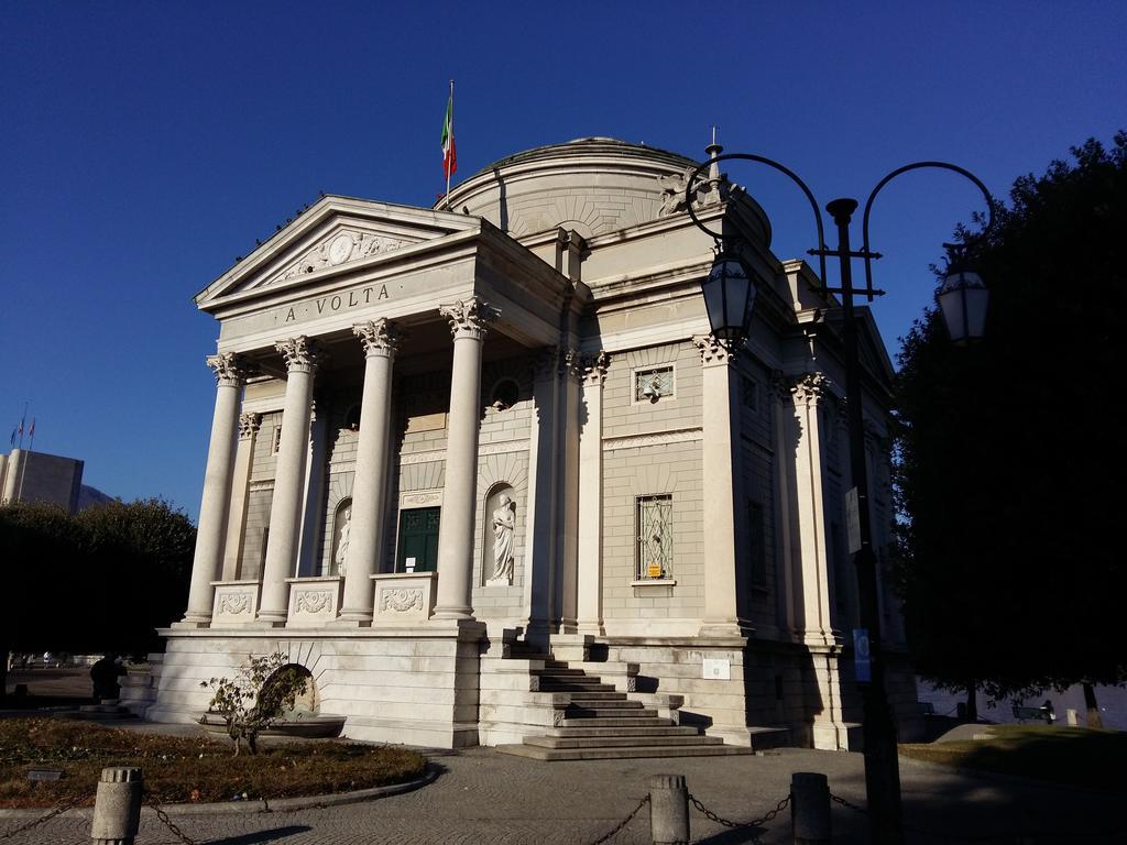 La Perla Sul Lago Di Como Con Parcheggio Exterior foto