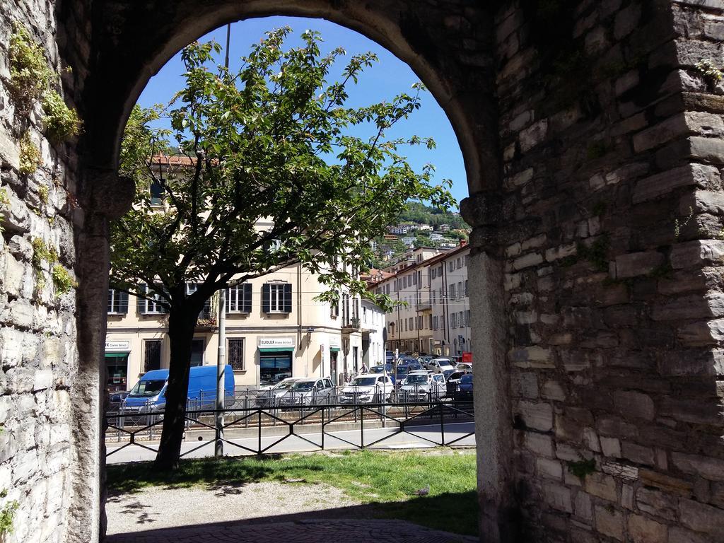 La Perla Sul Lago Di Como Con Parcheggio Exterior foto